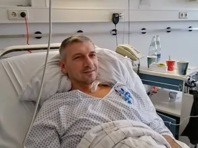 Немецкие врачи удаляли пулю из легкого активиста Михайлика 5 часов