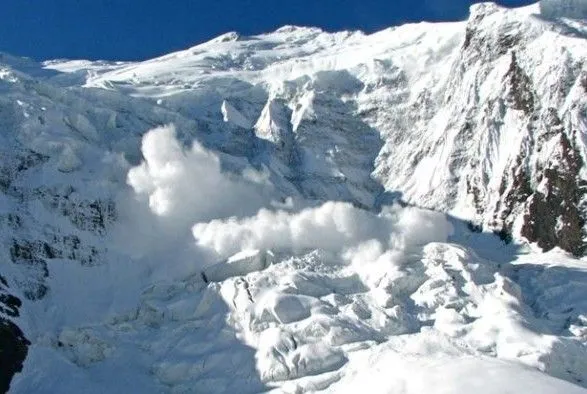 Троє німців загинули через сходження лавини в Австрії