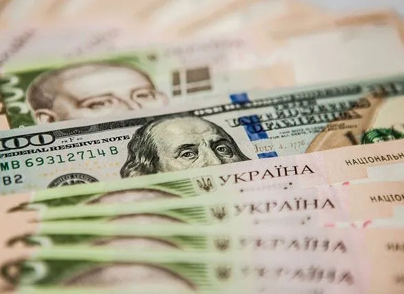Українці за рік наростили депозити у валюті на 1,6%