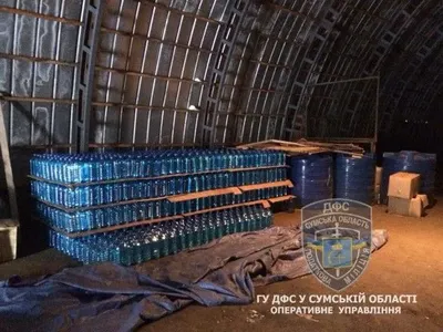 В Сумской области взят под стражу организатор массового производства спирта