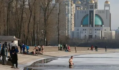 В Киеве на Крещение откроют два вестибюля метро "Гидропарк"