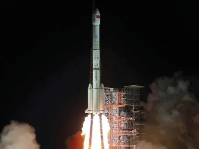 Китайский зонд совешил биологический эксперимент на Луне