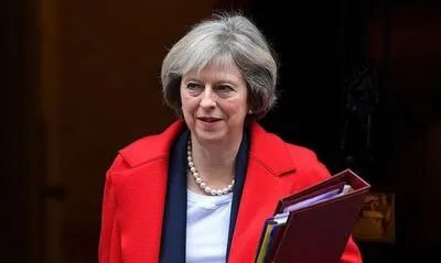 Вотум доверия: Мэй осталась премьером, Великобритания остается в тупике