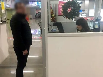 В аеропорту Одеси затримали громадянина РФ з підробленими документами