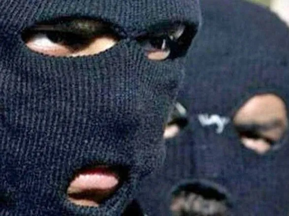 В Харькове двое неизвестных в масках совершили нападение на офицера Нацполиции