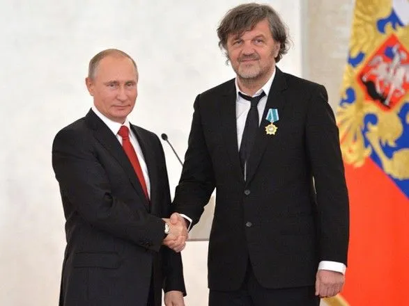 Путін зустрівся з режисером, якому заборонений в'їзд в Україну