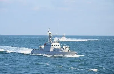 РФ с задержкой пропускает корабли в Азовском море