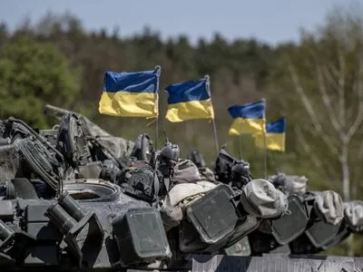 На Донбассе испытали артиллерийские установки "Пион"