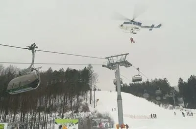 В Чехии застрял подъемник с 70 лыжниками