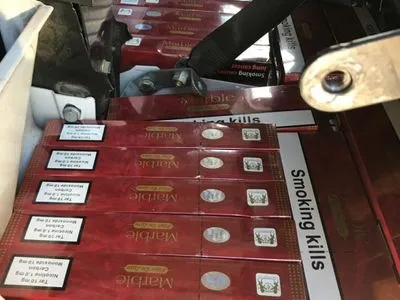 На Одещині чоловік намагався незаконно перевезти сигарети на 270 тисяч гривень