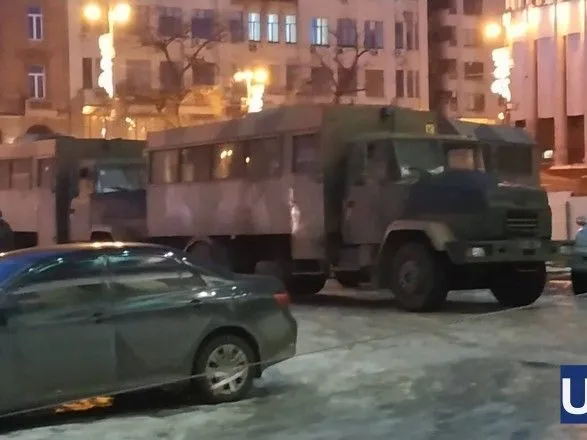 В центр Києва стягнули силовиків