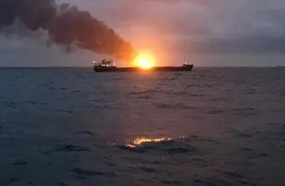 Судна, що горять в Чорному морі, причетні до незаконного постачання газу в Сирію - МінТот