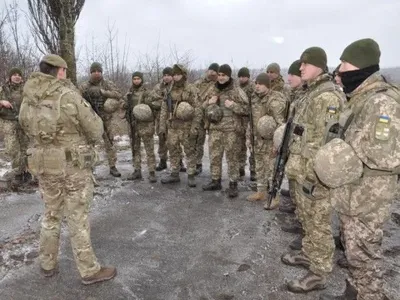 Британські інструктори розпочали підготовку українських морських піхотинців