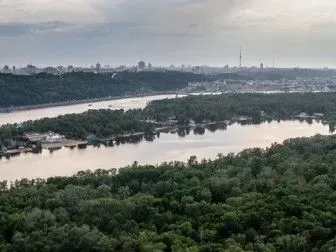 Киеву вернули землю на острове Труханов за 1,6 млн грн