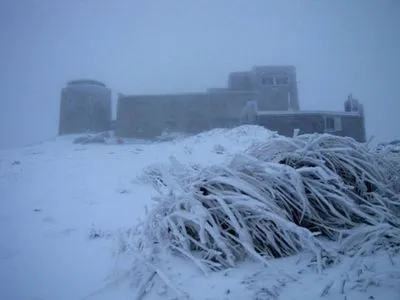 В Карпатах высота снежного покрова достигает полутора метров