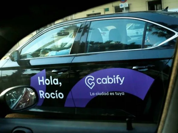Uber и Cabify могут прекратить работу в Барселоне - СМИ