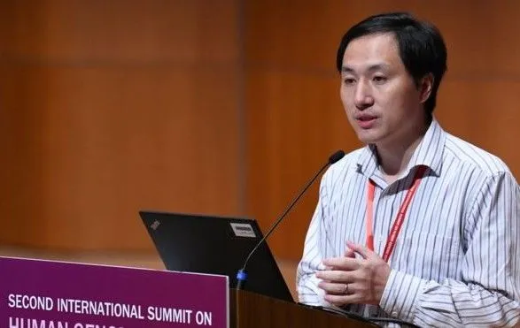 Китай покарає вченого, який стверджує, що змінив гени дітей