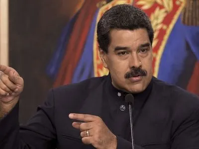 Мадуро назвал главу Эквадора "фашистом" из-за ситуации с венесуэльскими мигрантами