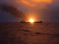 Танкери, що згоріли у Чорному морі - дрейфують в сторону Керченської протоки