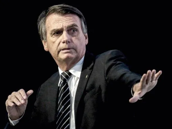 Бразилия признала лидера оппозиции и.о. президента страны