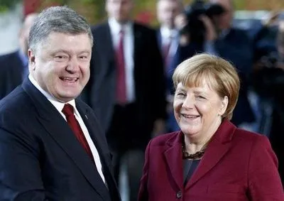 Порошенко рассказал некоторые детали встречи с Меркель