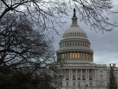 Конгресс и Белый дом согласовали временное восстановление работы правительства, однако с условиями