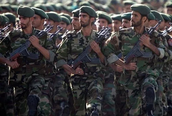 Иран устроил масштабные военные учения
