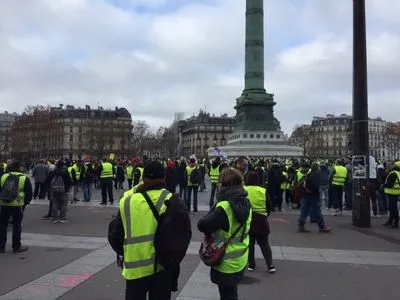Поліція затримала 52 учасника акції "жовтих жилетів" у Парижі