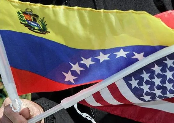ostanni-diplomati-ssha-pokinuli-posolstvo-u-venesueli