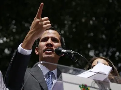 Гуайдо приветствовал решение военного атташе Венесуэлы в США признать его президентом