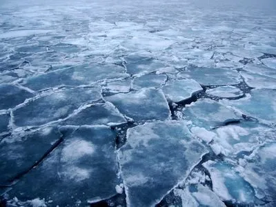 Украинцев призвали не выходить на тонкий лед