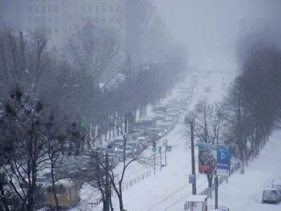 За неубранный снег в Киеве составили 264 протокола на предпринимателей