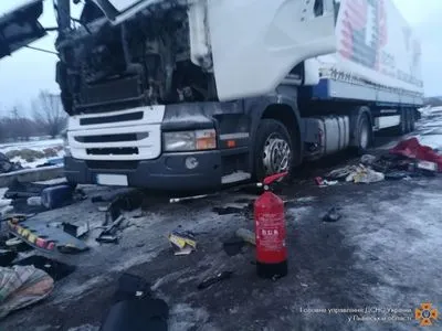 У границы с Польшей в грузовике вспыхнул баллон с газом
