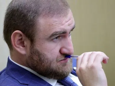 В России суд постановил арестовать члена верхней палаты парламента