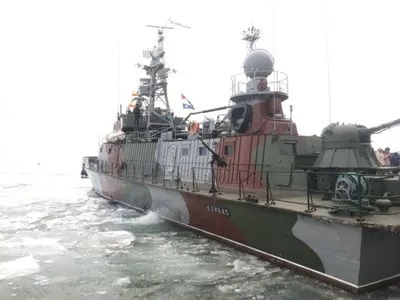 ЄС розбив азовський лід: Росія почала пропускати українські судна на Маріуполь