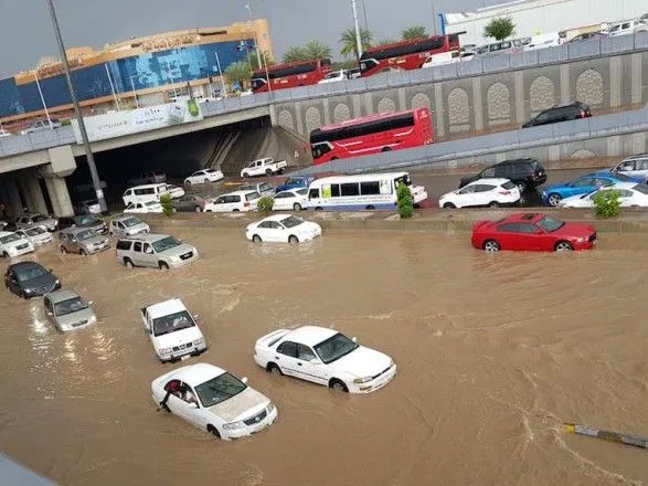 Внаслідок злив у Саудівської Аравії загинули 12 людей