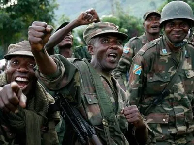 В Конго обнаружили массовые захоронения 890 человек