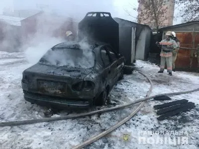 У згорілому вщент автомобілі знайшли труп