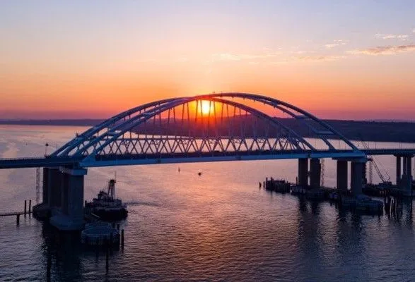 Рух по Керченському мосту під загрозою