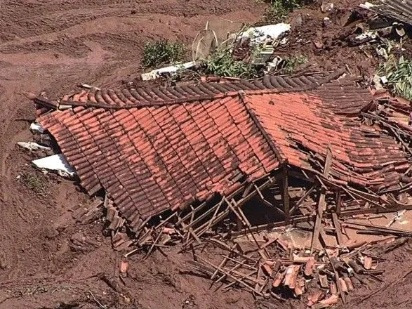 Прорыв дамбы в Бразилии: 115 погибших, опубликовано видео момента катастрофы