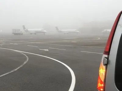 Через туман в аеропорту "Київ" скасовують та затримують рейси
