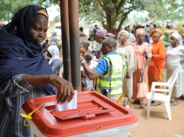 Рис замість гречки: як проходять вибори в одній з найбільш густонаселених країн Африки