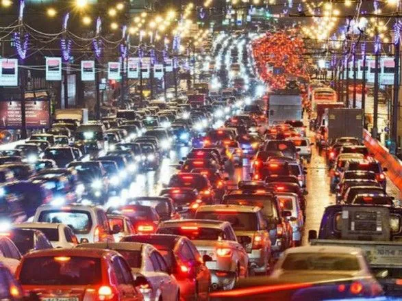 Вечерние пробки сковали центр Киева