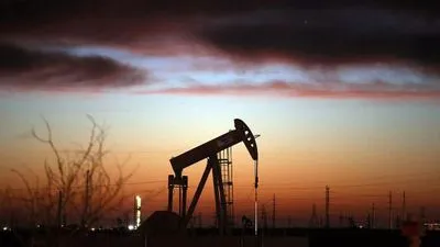 Мировые цены на нефть снизились