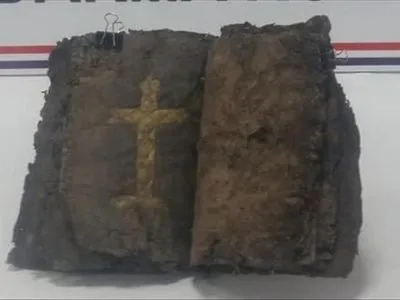 З Туреччини намагалися вивезти 1200-річну Біблію