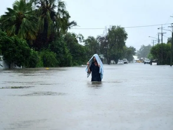 Наводнение в Австралии забрало две жизни, тысячи людей эвакуированы
