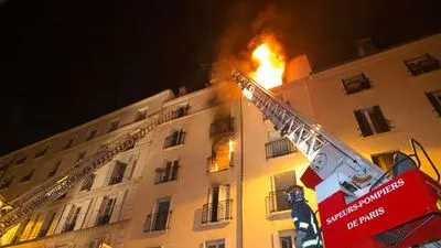 Через пожежу в Парижі затримали жінку з психічними розладами