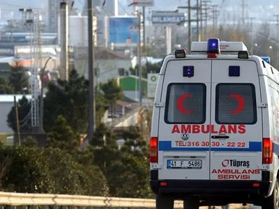 При обваленні будинку в Стамбулі загинула щонайменше одна людина
