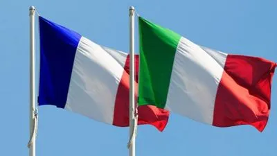 Франція відкликає свого посла в Італії