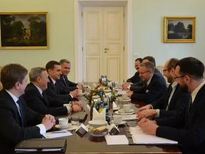 Україна та Польша обговорили шляхи відновлення процесу пошукових та ексгумаційних робіт